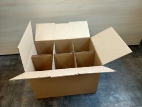 Kartonová krabice s integrovanou mřížkou na 6 ks 